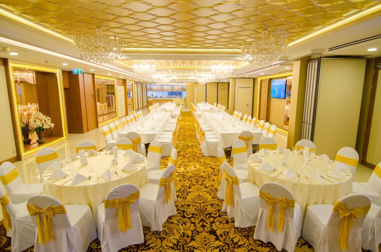 Amaranta Hotel Bangkok Exterior foto
