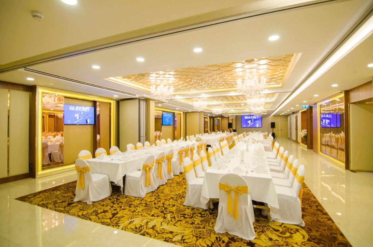 Amaranta Hotel Bangkok Exterior foto